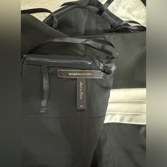 BCBG Max Azria Black Strapless White Satin Bow Cocktail Dress Size 8 - Picture 9 of 14